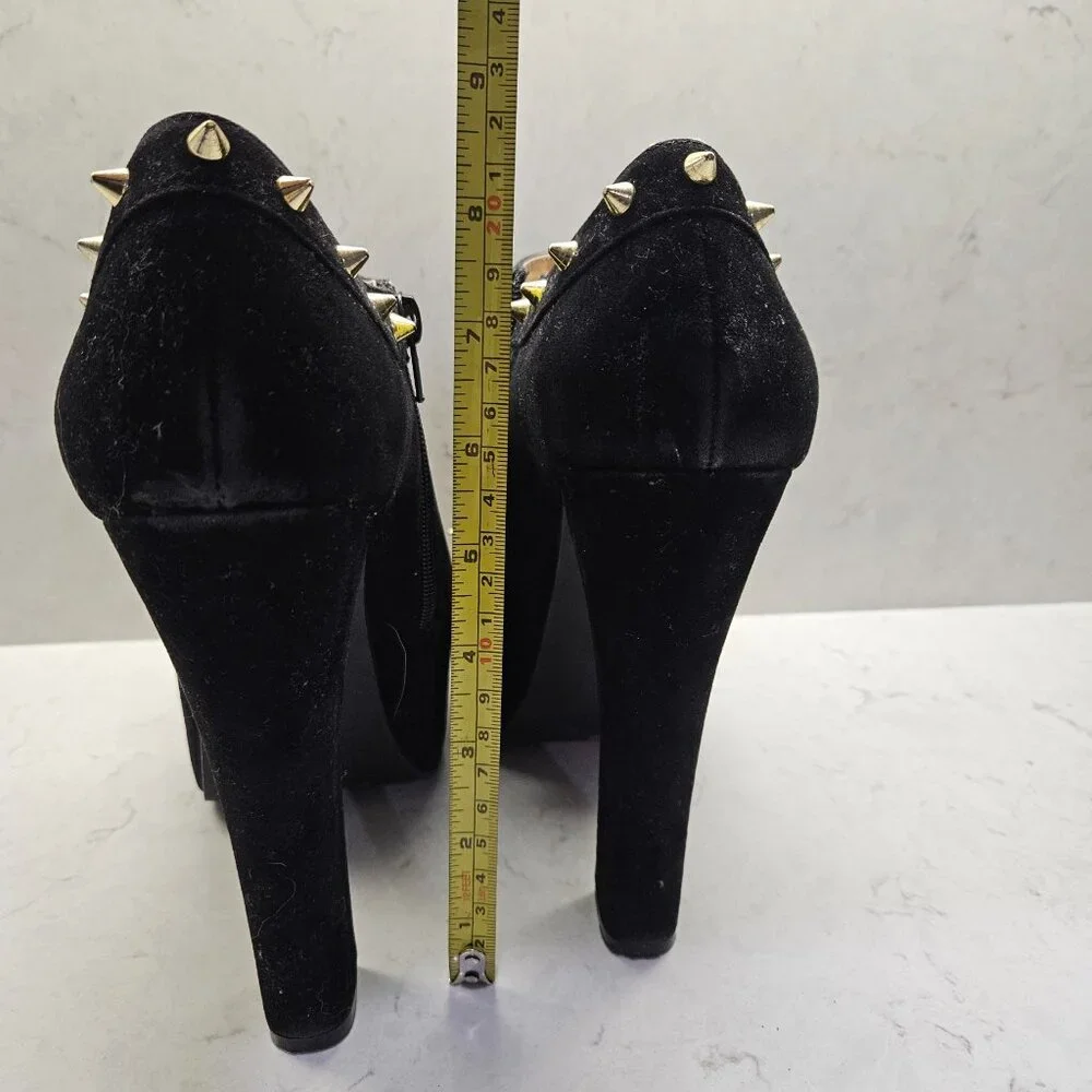 Luichiny Black Faux Suede "Mighty Miss" Platform Block Heel Stud Boots - size 9 - Picture 5 of 7